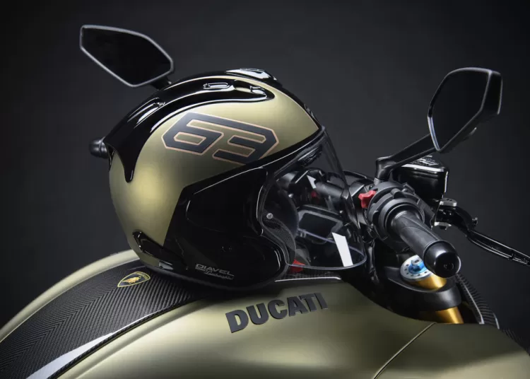 Ducati presents the Diavel 1260 Lamborghini