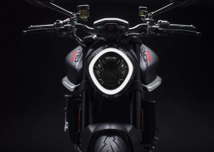 New outlet monster 2021